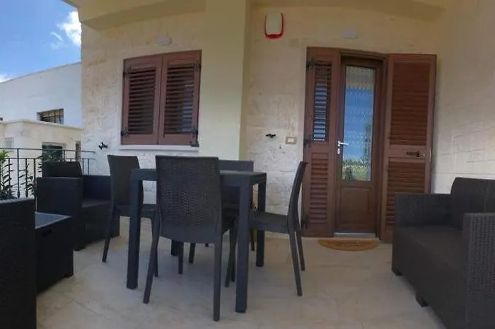 펜션 Cardone 로코로톤도